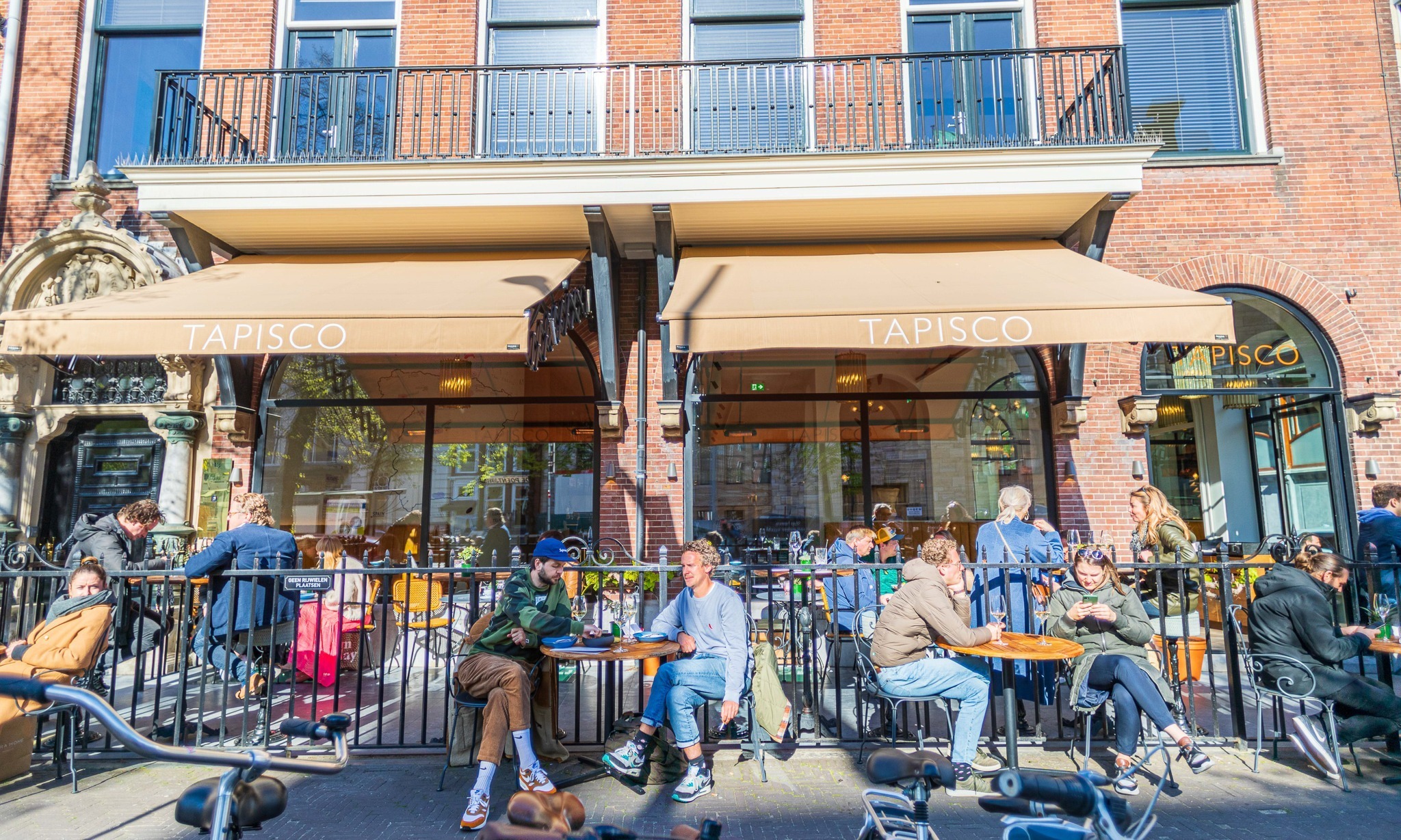 Ontdek de Spaanse Sferen bij een Tapas Restaurant in Den Haag