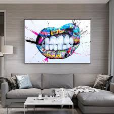 Een schilderij aan de muur: zo geef je je interieur karakter